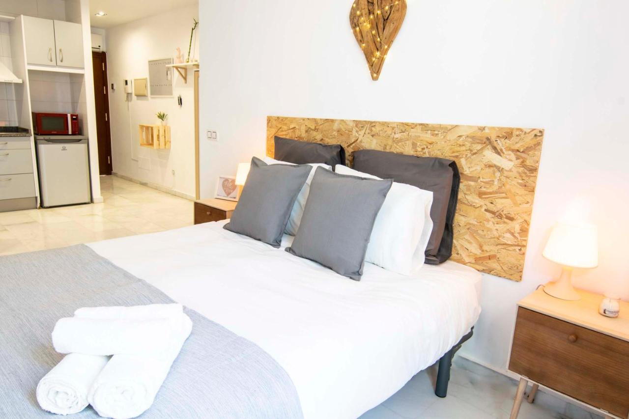 P&P Apartaments Pena Malaga Exterior photo