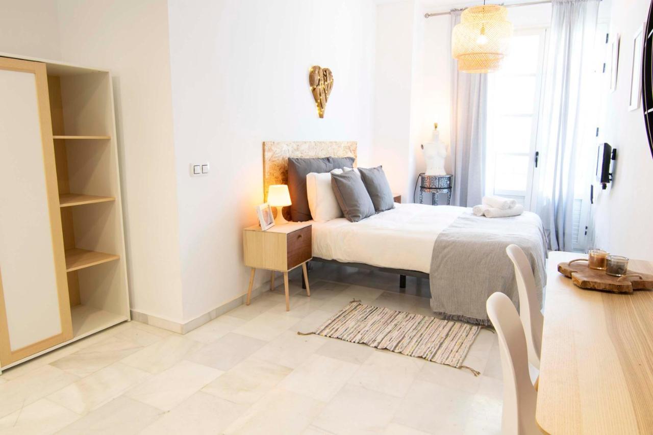 P&P Apartaments Pena Malaga Exterior photo